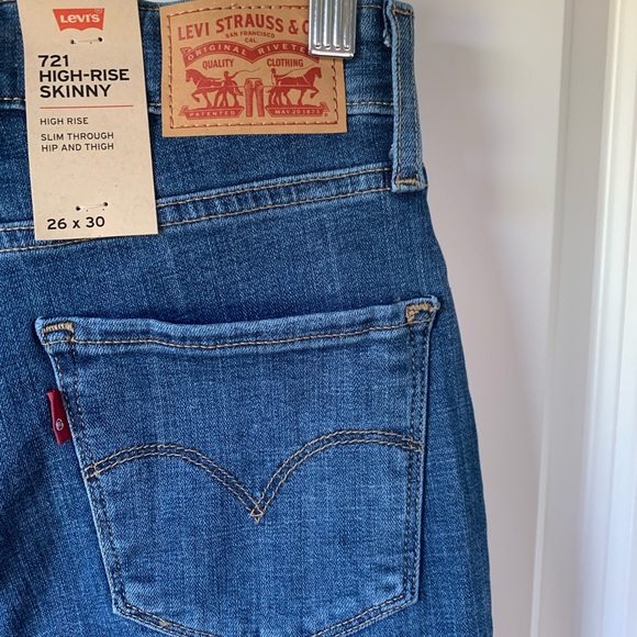 Levi’s 721 high rise skinny jean in lapis trot - Picture 10 of 15